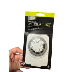 NWT Dual Outlet Timer